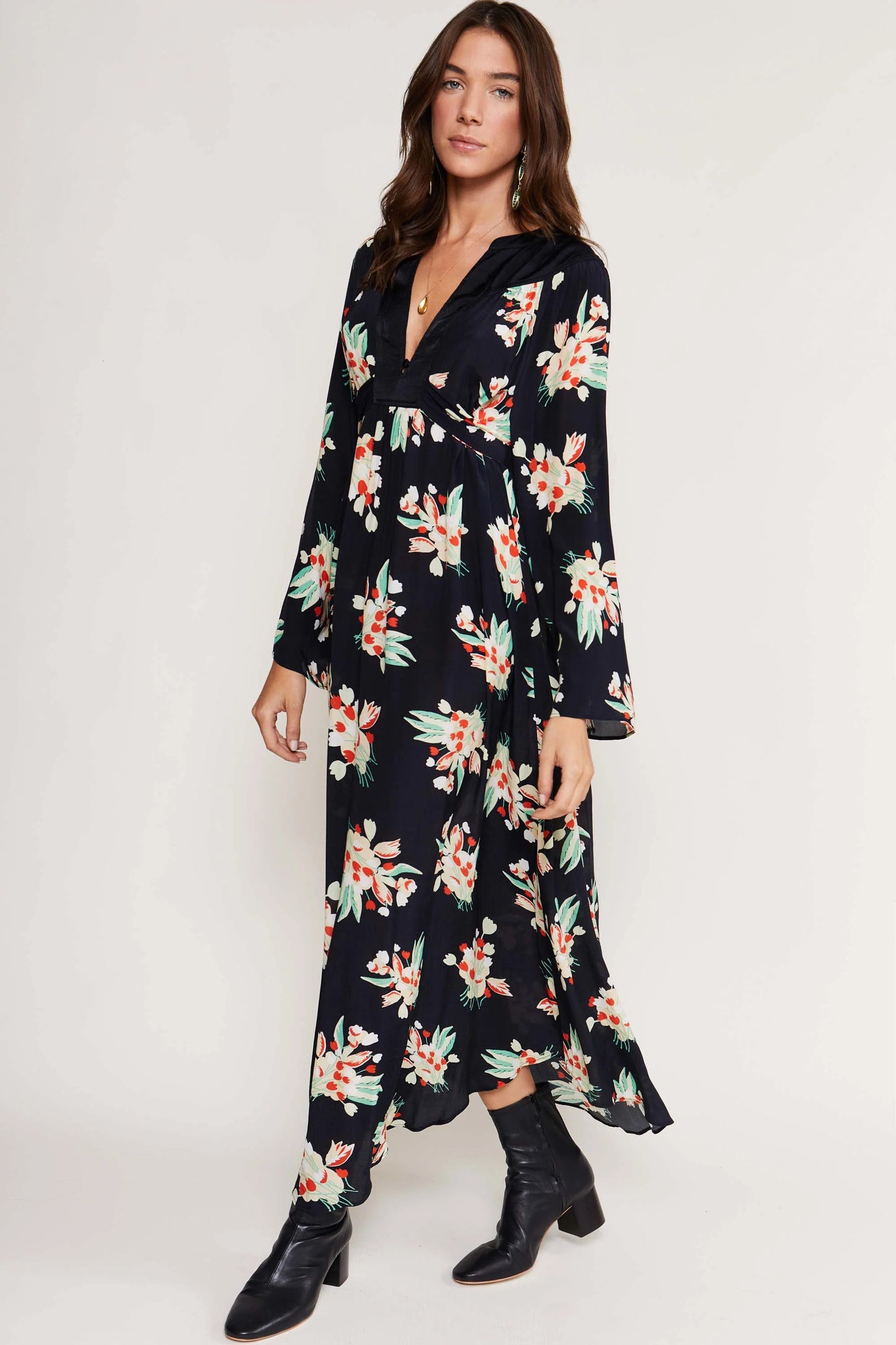 Anela - Tulip Cloud Black